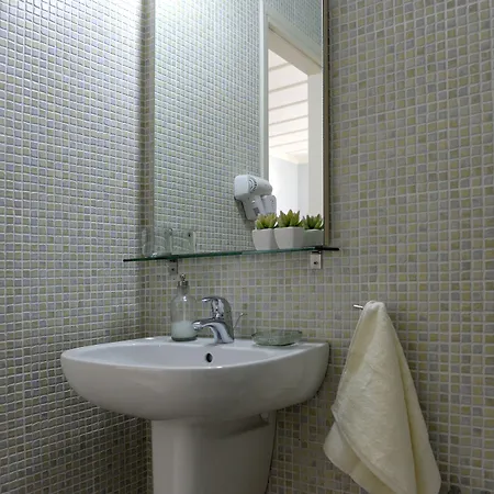 בית הארחה Almyris 3*