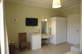 Almyris בית הארחה 3*