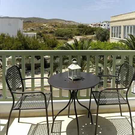Almyris Adamantas (Milos)
