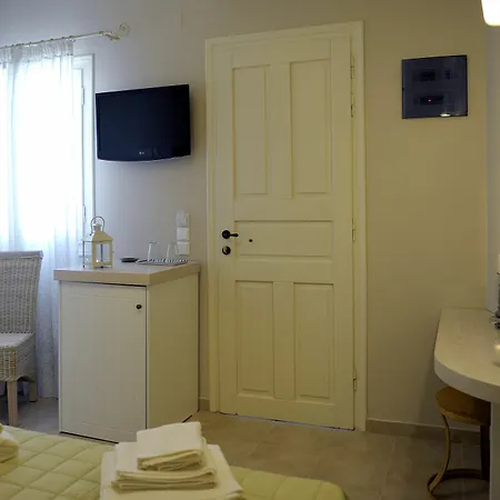 Guest house Almyris 2*