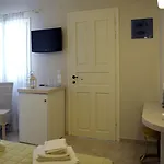 Almyris Penzion Adamantas (Milos)