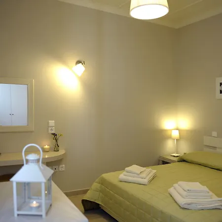 Gasthof Almyris Adamantas (Milos)