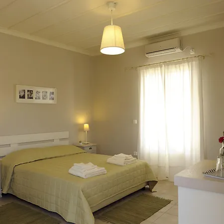 Almyris 4* Adamantas (Milos)