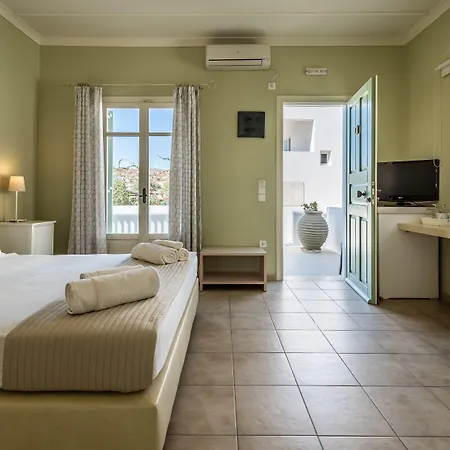 Almyris Gasthof Adamantas (Milos)