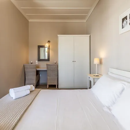 Almyris 3* Adamantas (Milos)