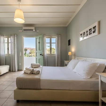 Almyris 3* Adamantas (Milos)